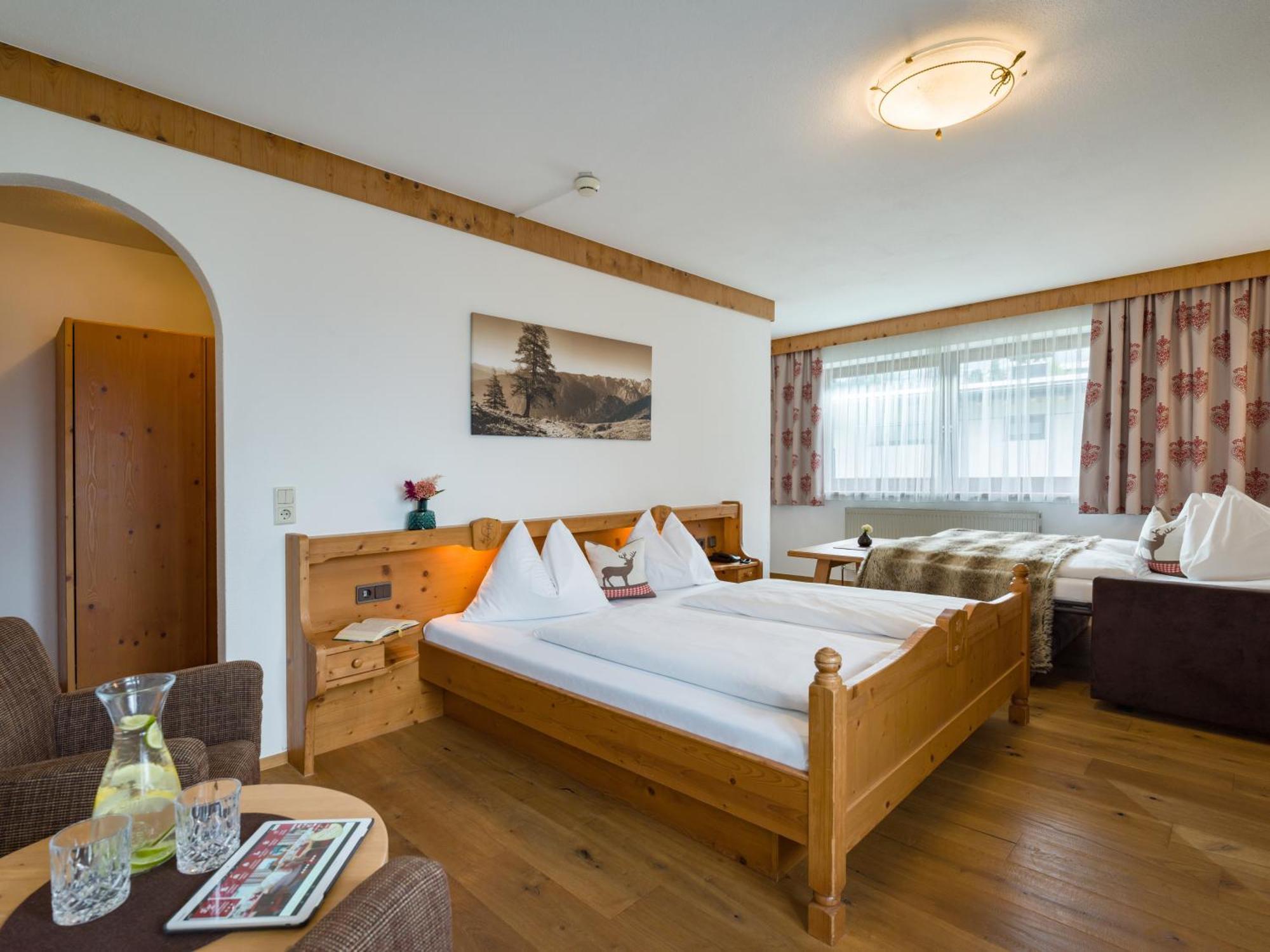 Hotel Landhaus Zillertal Fügen Dış mekan fotoğraf