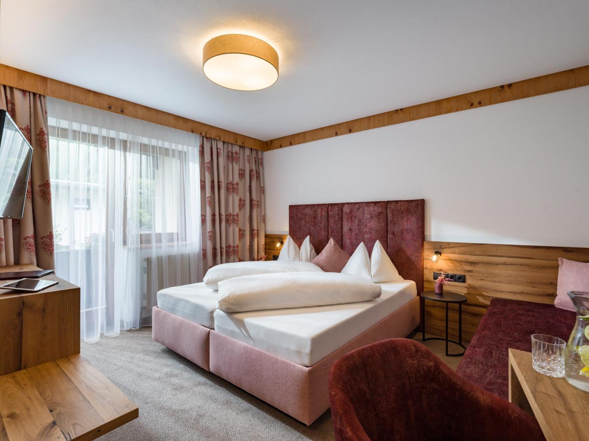 Hotel Landhaus Zillertal Fügen Dış mekan fotoğraf