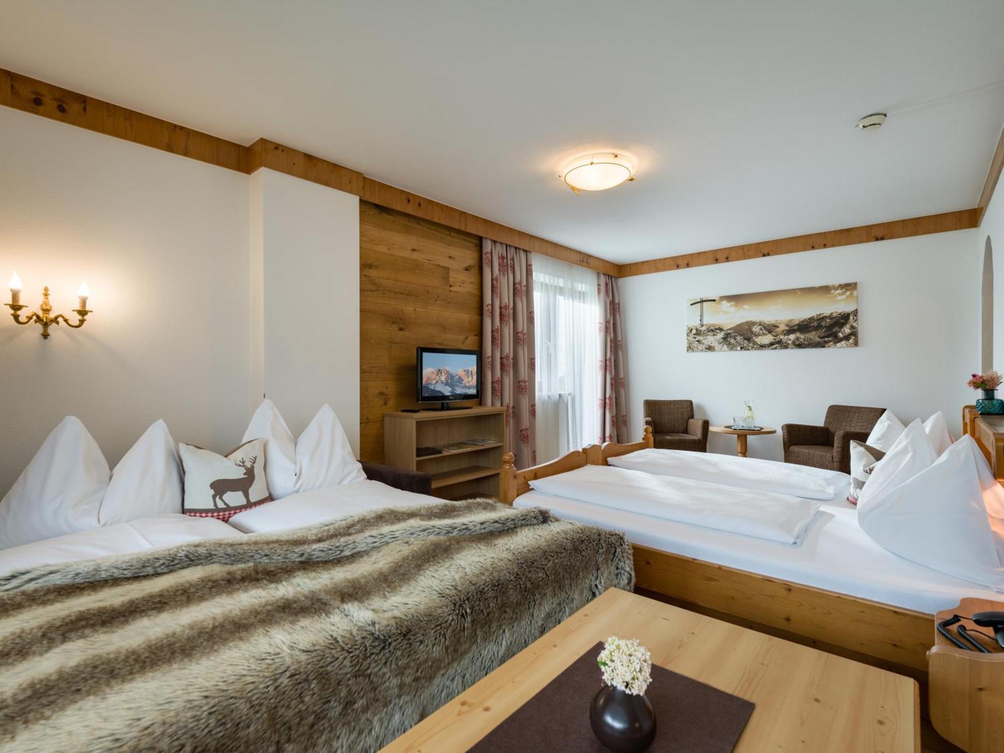 Hotel Landhaus Zillertal Fügen Dış mekan fotoğraf