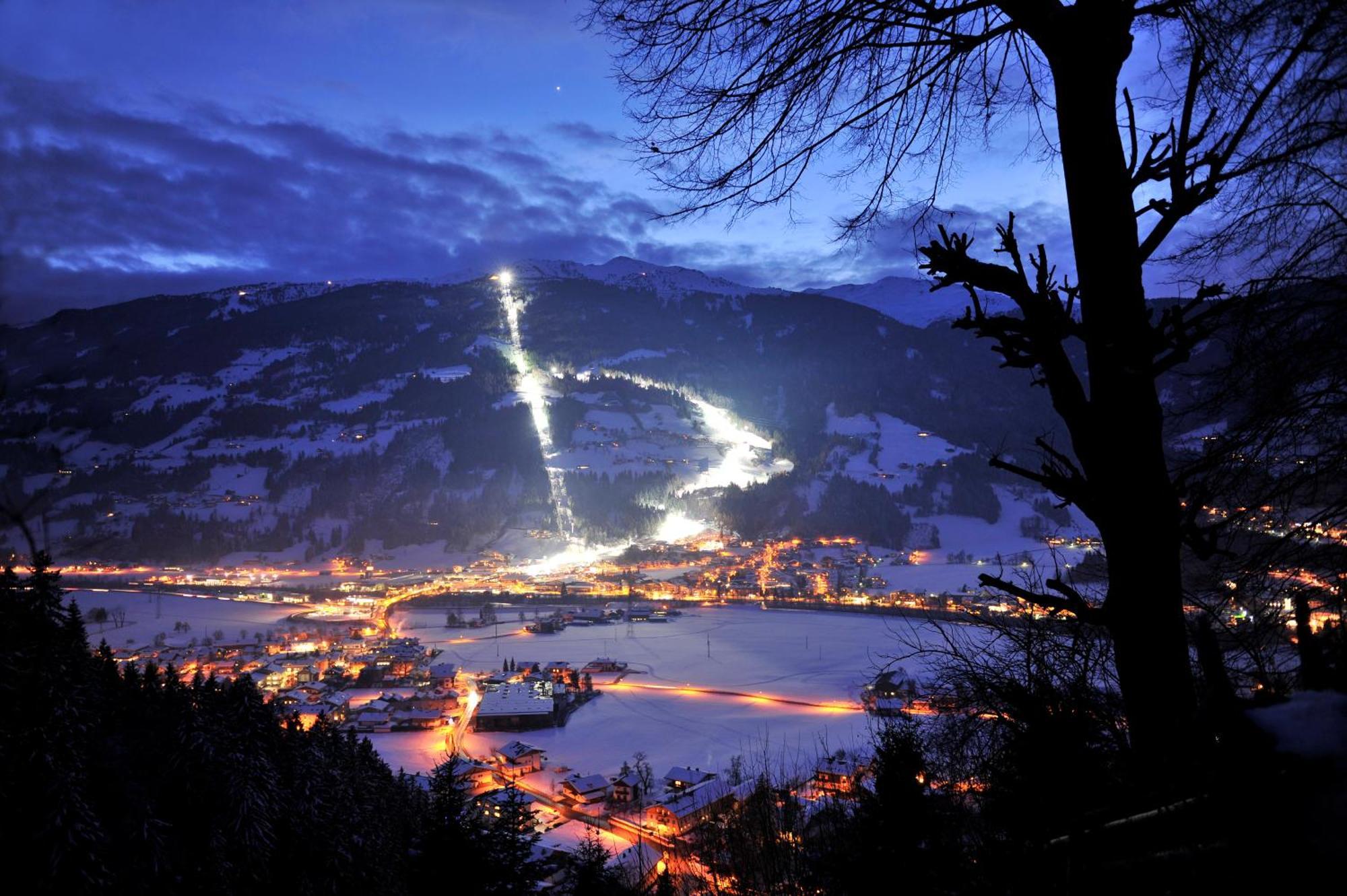 Hotel Landhaus Zillertal Fügen Dış mekan fotoğraf